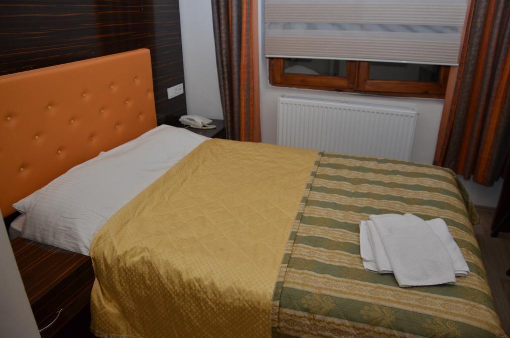 Oezkonak Hotel Ancara Quarto foto